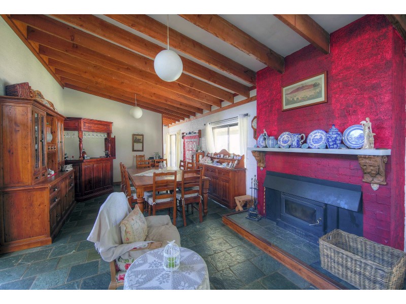 61 Koorana Rd, Picton NSW 2571