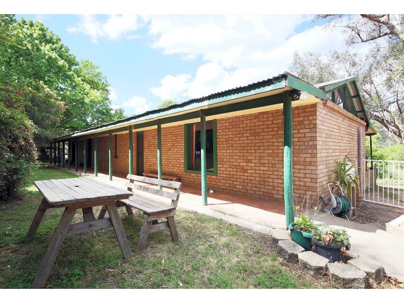 40 Nixon Rd, Thirlmere NSW 2572