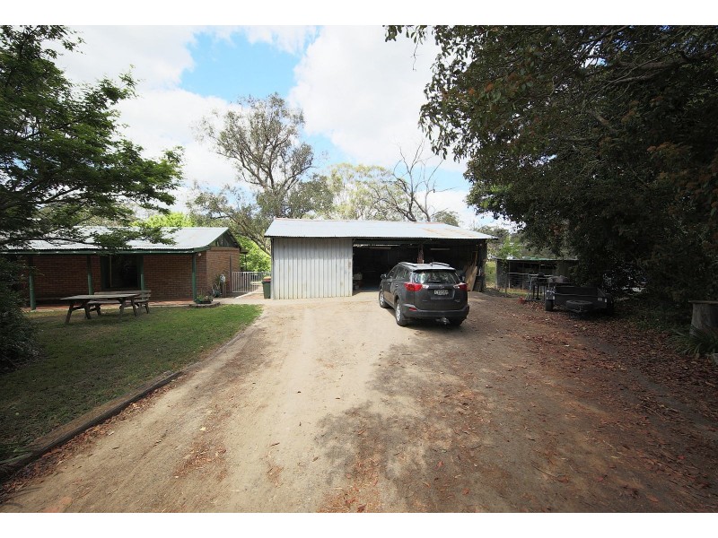40 Nixon Rd, Thirlmere NSW 2572