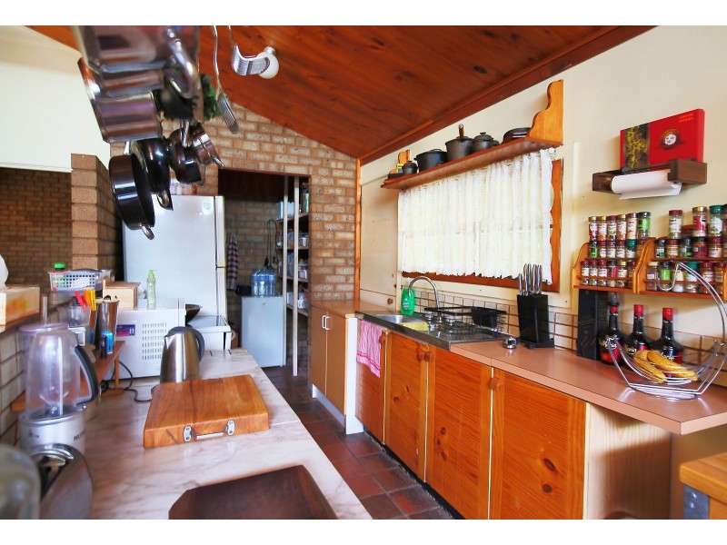 40 Nixon Rd, Thirlmere NSW 2572