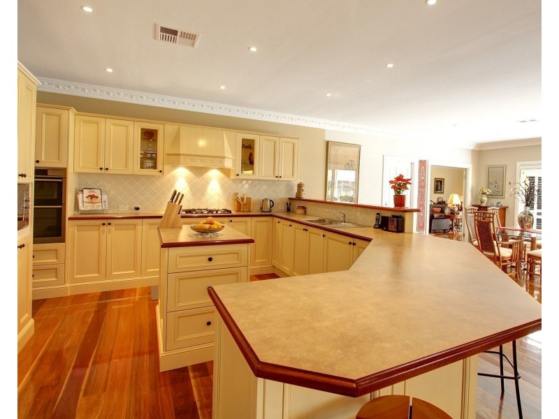 15 The Grange, Picton NSW 2571