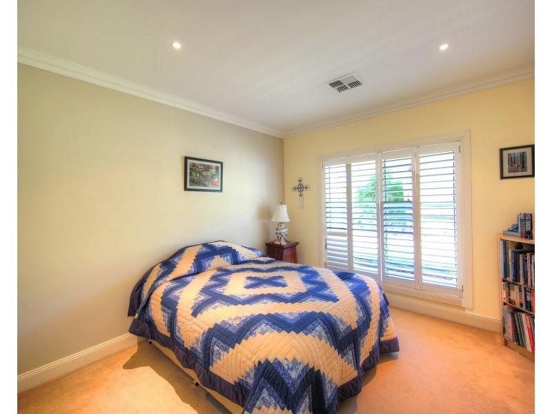 15 The Grange, Picton NSW 2571