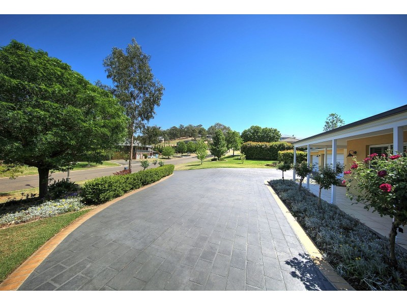 15 The Grange, Picton NSW 2571