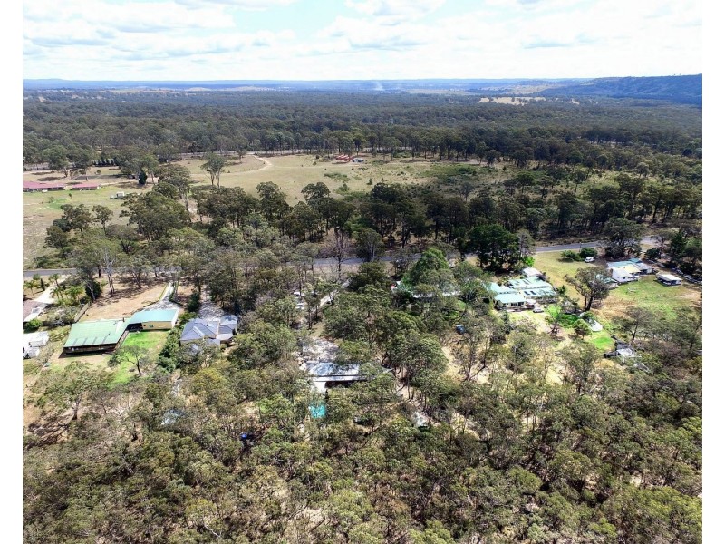 19 Mitchell Pl, Douglas Park NSW 2569