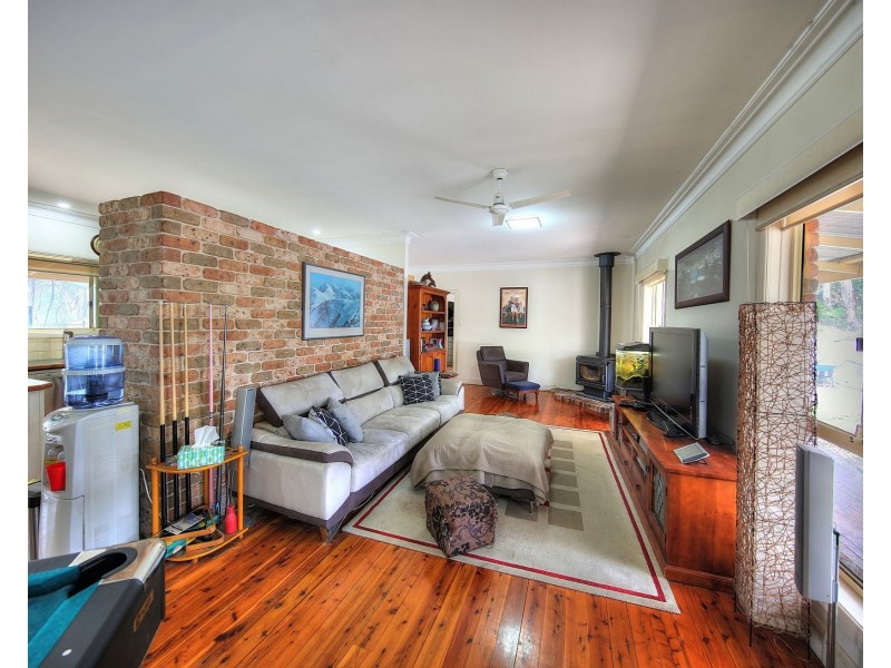 19 Mitchell Pl, Douglas Park NSW 2569
