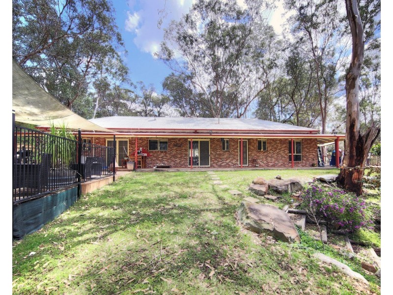 19 Mitchell Pl, Douglas Park NSW 2569