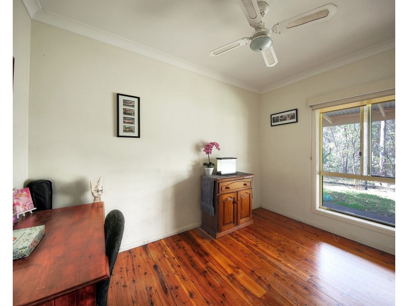 19 Mitchell Pl, Douglas Park NSW 2569