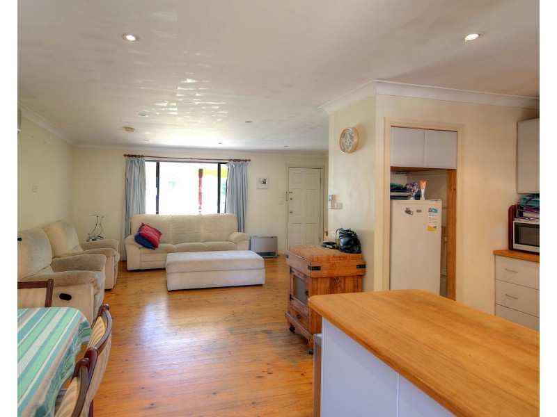 373 Argyle St, Picton NSW 2571