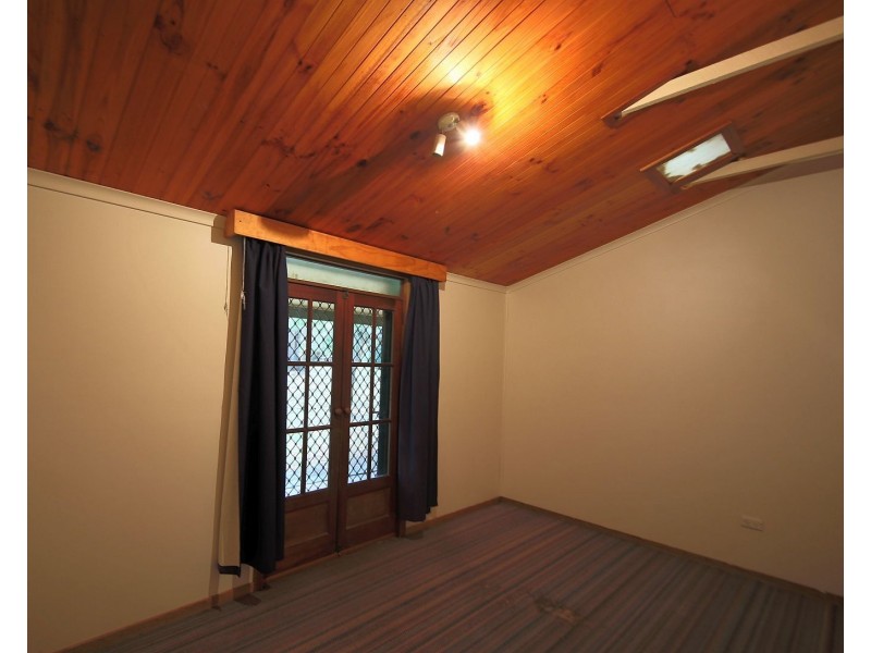 40 Nixon Rd, Thirlmere NSW 2572