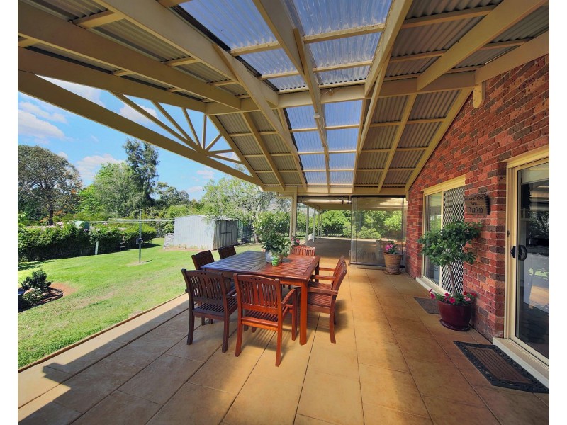 35 McWilliam Dr, Douglas Park NSW 2569