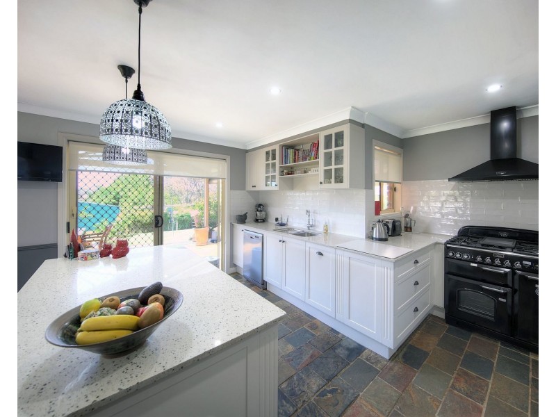 35 McWilliam Dr, Douglas Park NSW 2569