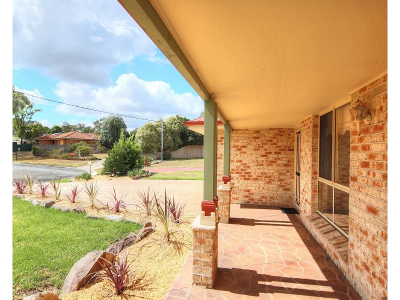 5 Robyn Pl, Tahmoor NSW 2573