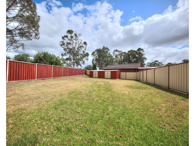 5 Robyn Pl, Tahmoor NSW 2573