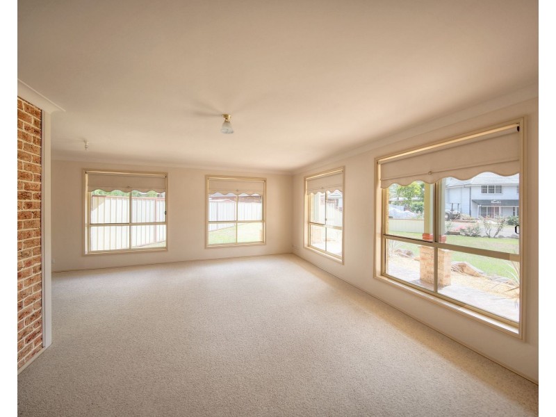5 Robyn Pl, Tahmoor NSW 2573