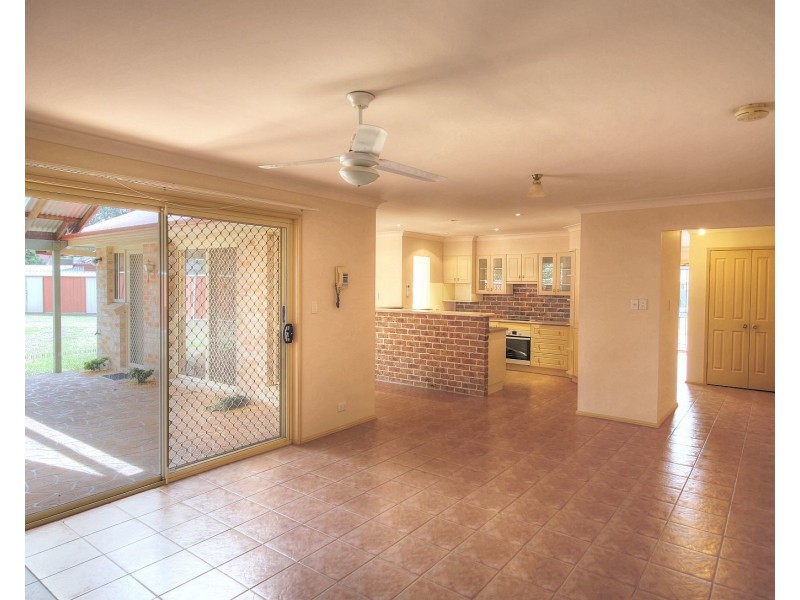 5 Robyn Pl, Tahmoor NSW 2573