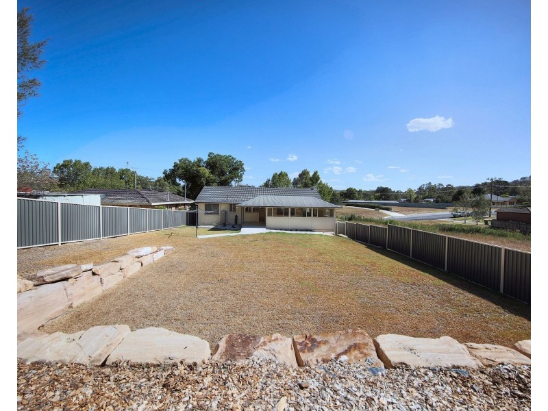 37 Hill St, Picton NSW 2571