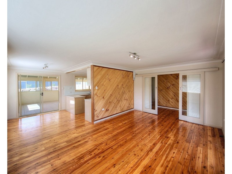 37 Hill St, Picton NSW 2571