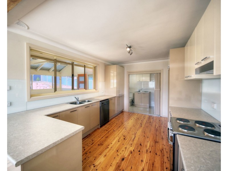 37 Hill St, Picton NSW 2571