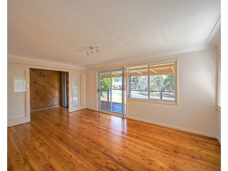 37 Hill St, Picton NSW 2571