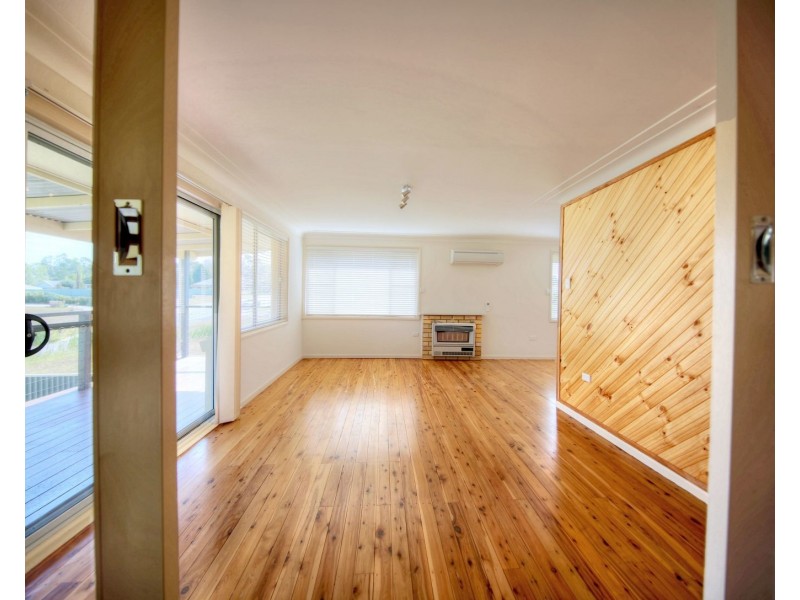 37 Hill St, Picton NSW 2571