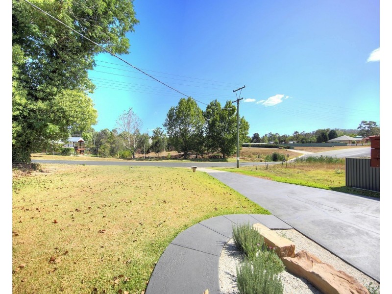 37 Hill St, Picton NSW 2571