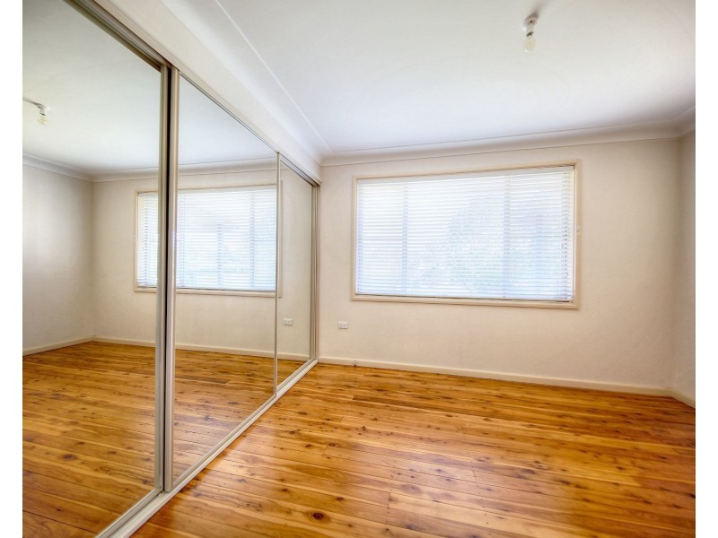 37 Hill St, Picton NSW 2571