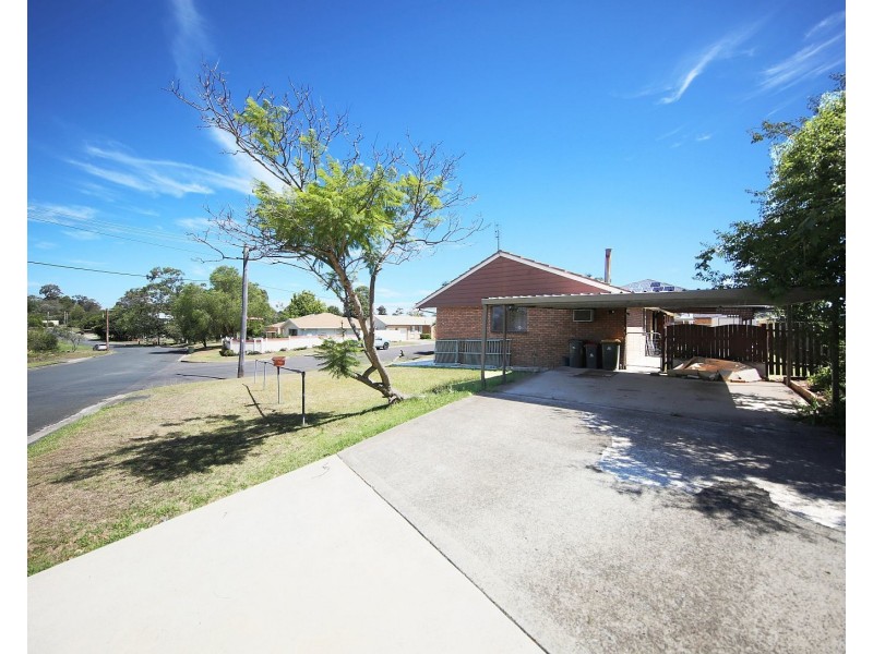 12 Tahmoor Rd, Tahmoor NSW 2573