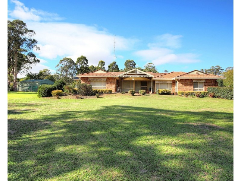 3 Jan St, Picton NSW 2571