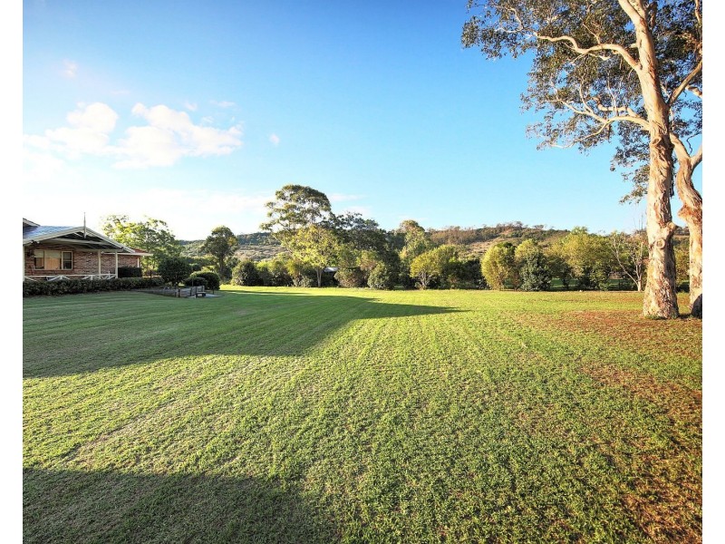 3 Jan St, Picton NSW 2571