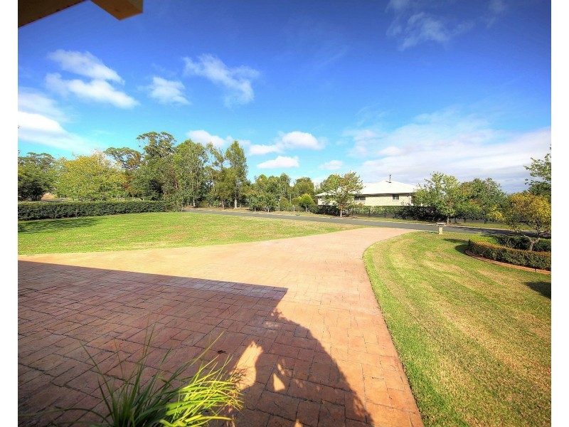 3 Jan St, Picton NSW 2571