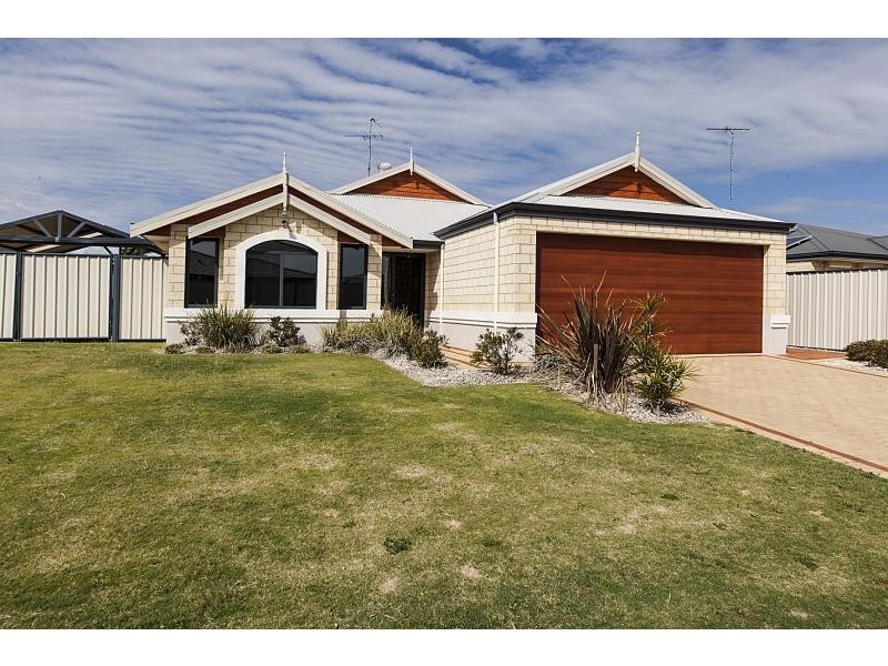 354 Oakmont Avenue, Meadow Springs WA 6210