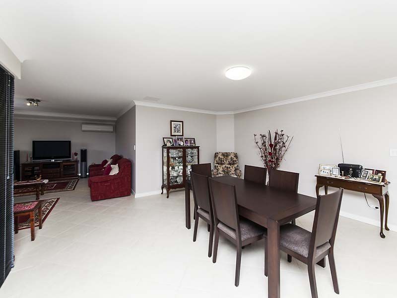 354 Oakmont Avenue, Meadow Springs WA 6210