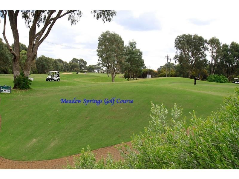 354 Oakmont Avenue, Meadow Springs WA 6210