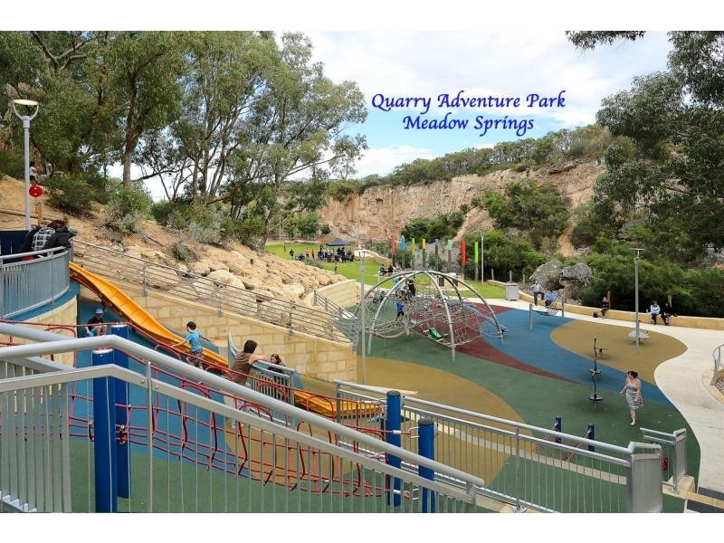 354 Oakmont Avenue, Meadow Springs WA 6210