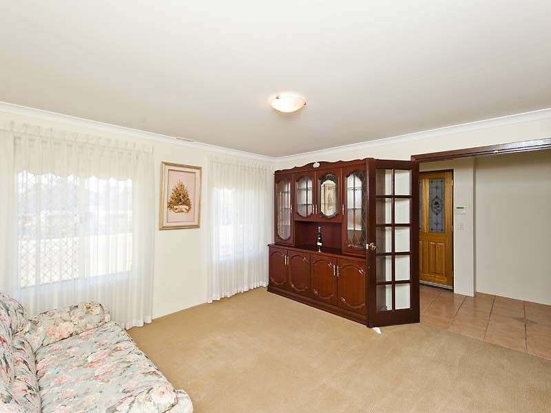 23 Losino Boulevard, Henley Brook WA 6055