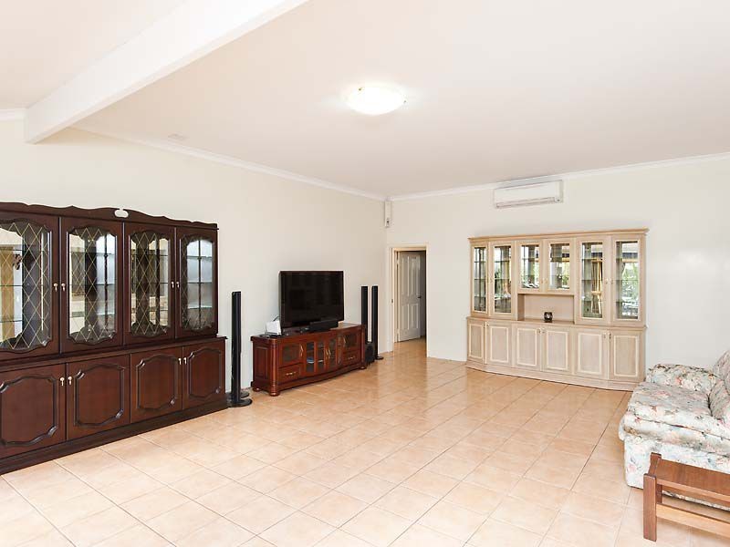 23 Losino Boulevard, Henley Brook WA 6055