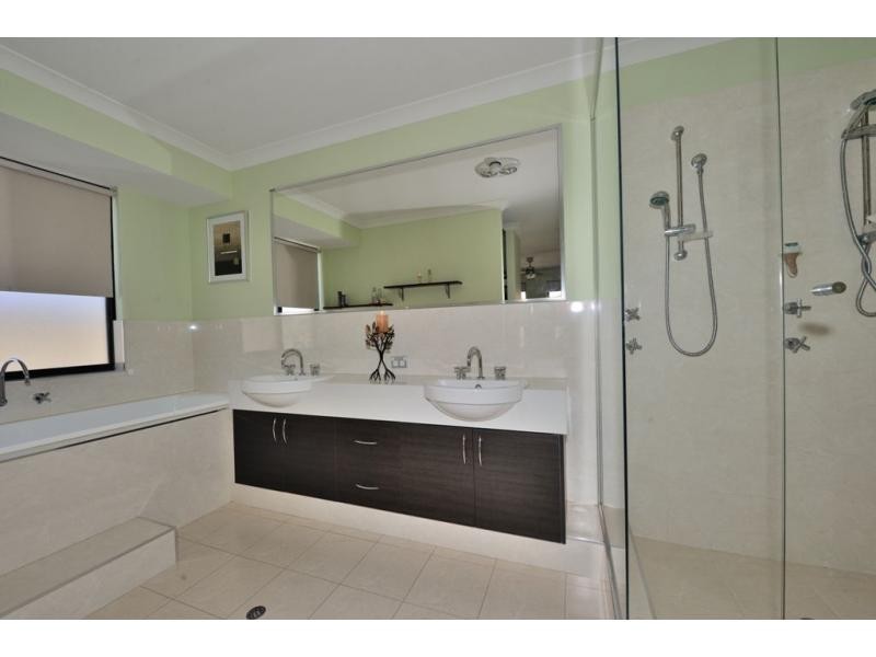 9 Arpenteur Turn, Madora Bay WA 6210