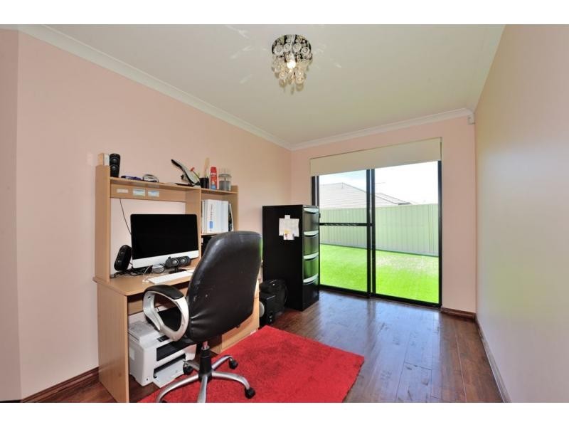 9 Arpenteur Turn, Madora Bay WA 6210