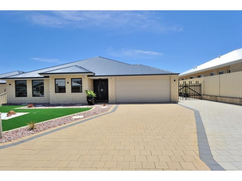 9 Arpenteur Turn, Madora Bay WA 6210