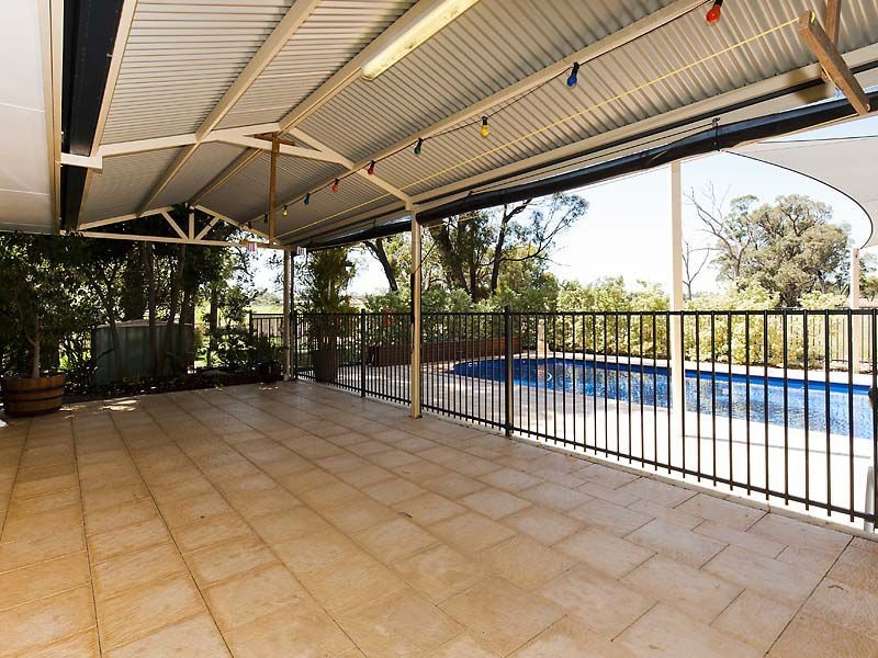 16 Tincombe Grove, Baldivis WA 6171