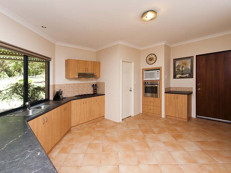 16 Tincombe Grove, Baldivis WA 6171
