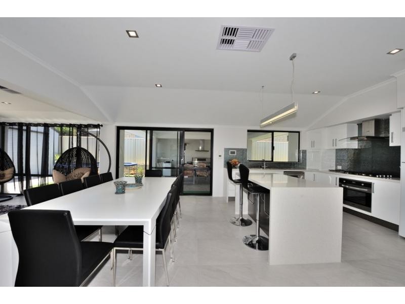 14 Calilly Way, Baldivis WA 6171