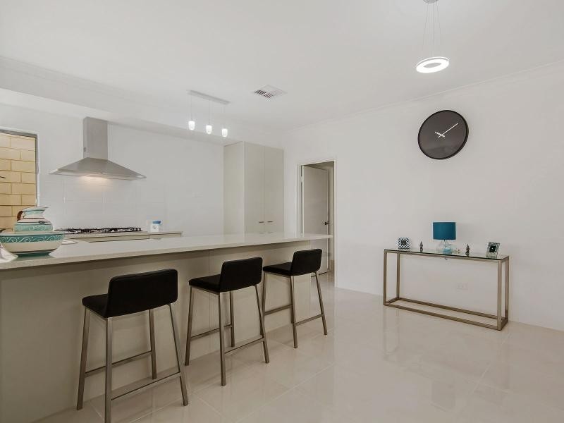 8A George Street, Rockingham WA 6168