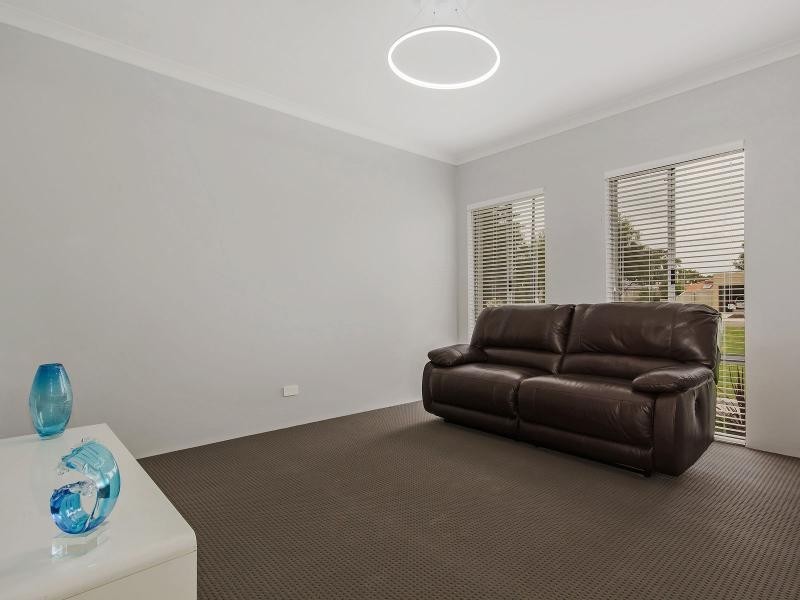 8A George Street, Rockingham WA 6168