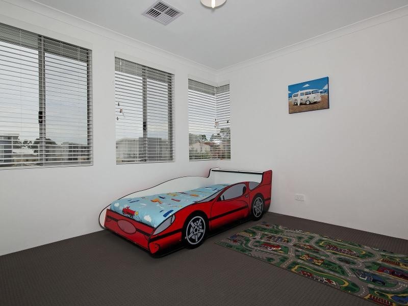 8A George Street, Rockingham WA 6168