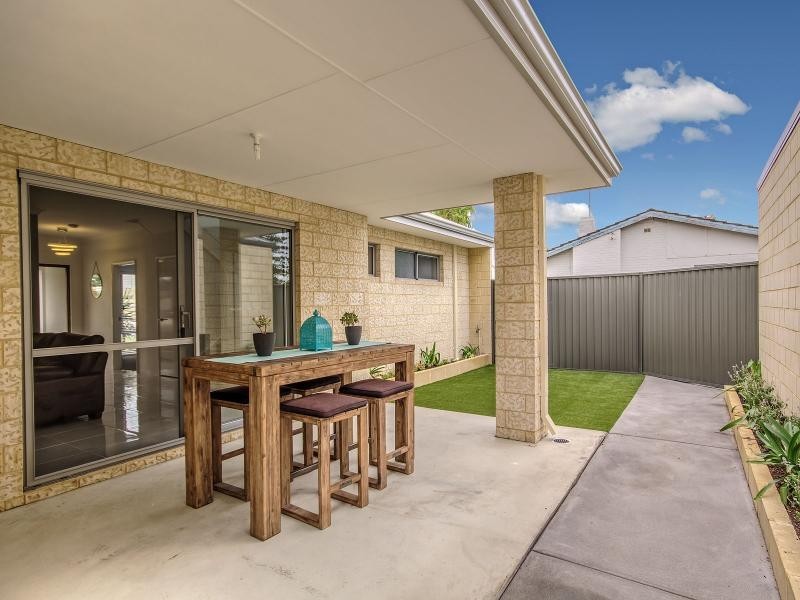 8A George Street, Rockingham WA 6168