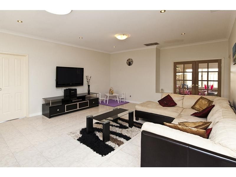 59 Monaghan Circle, Darch WA 6065