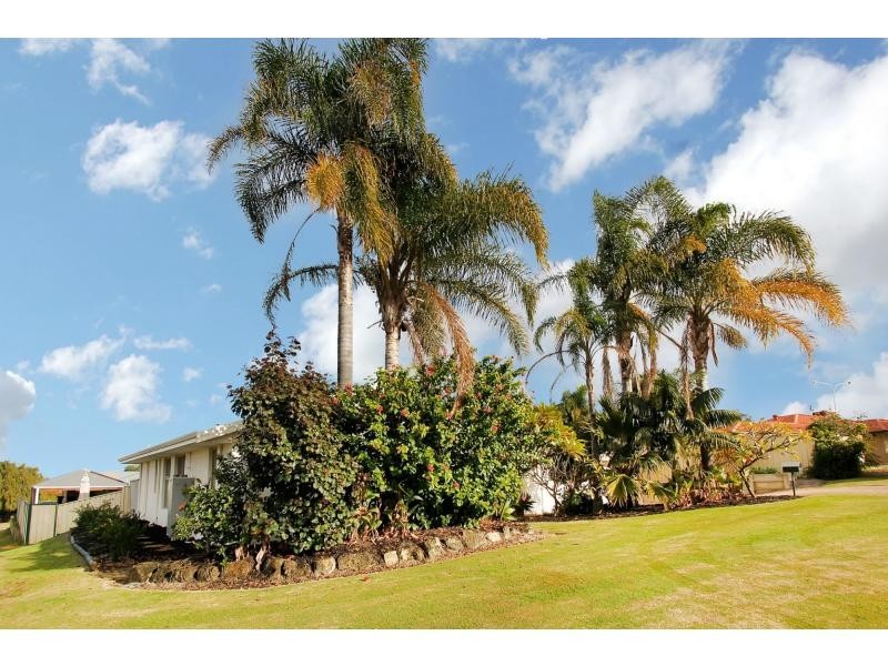 19 Seabrook Place, Success WA 6164