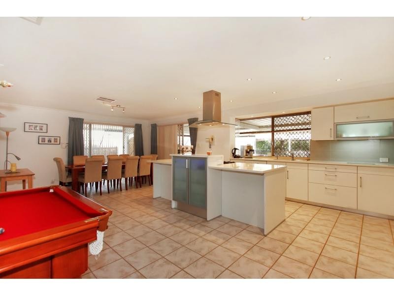 19 Seabrook Place, Success WA 6164