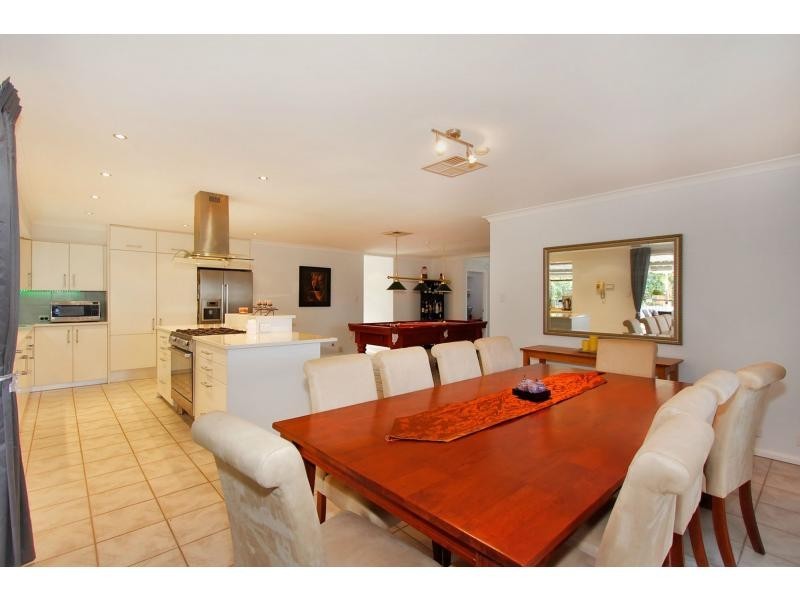 19 Seabrook Place, Success WA 6164